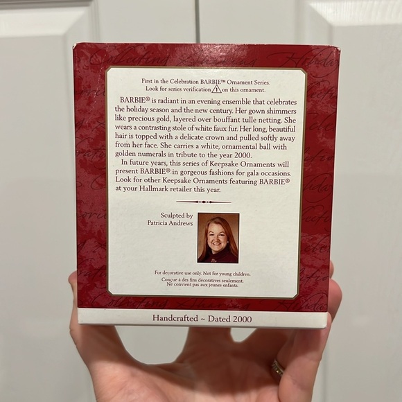 2000 Hallmark Celebration BARBIE Ornament - Picture 2 of 5